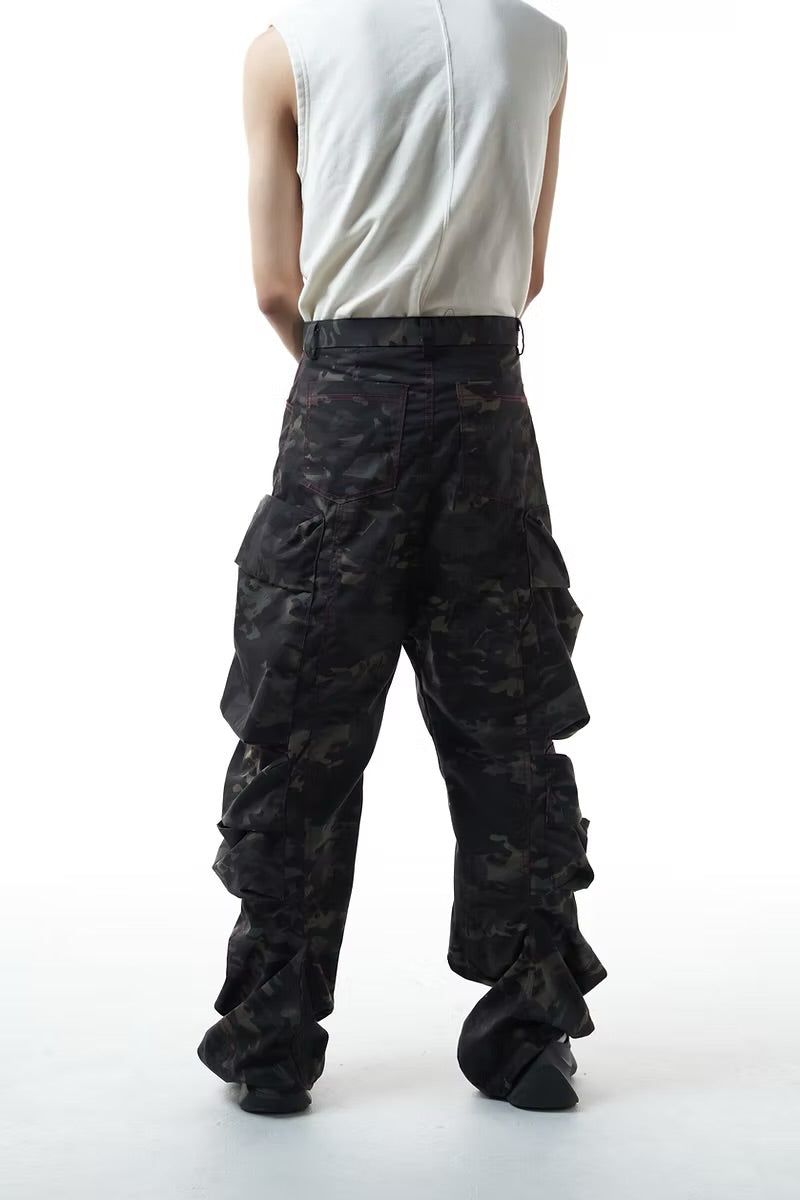 DOUBLE BACK Camo Curved Pants