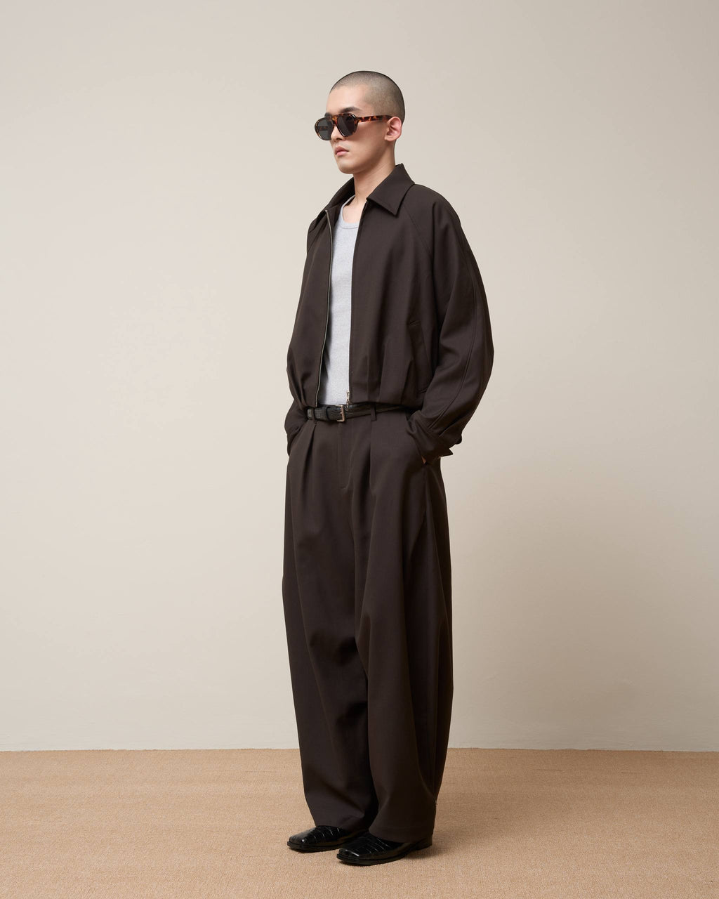 Vol.3 Ch.2 Pleated Curved Wide-Leg Trousers