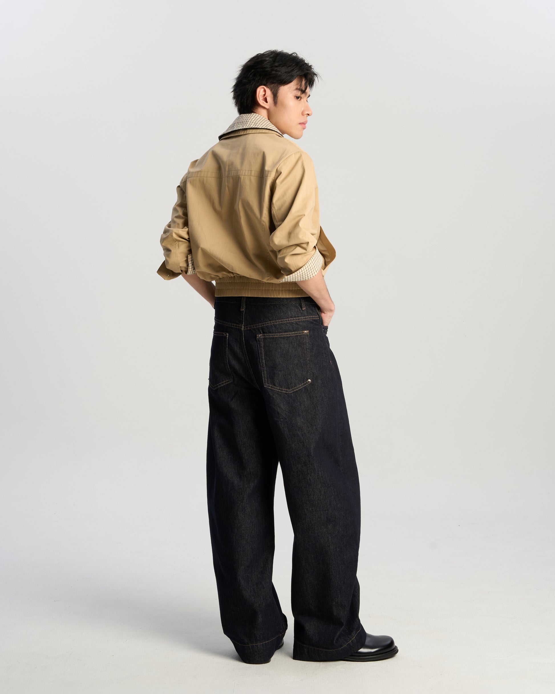 Curved Indigo Stud Jeans