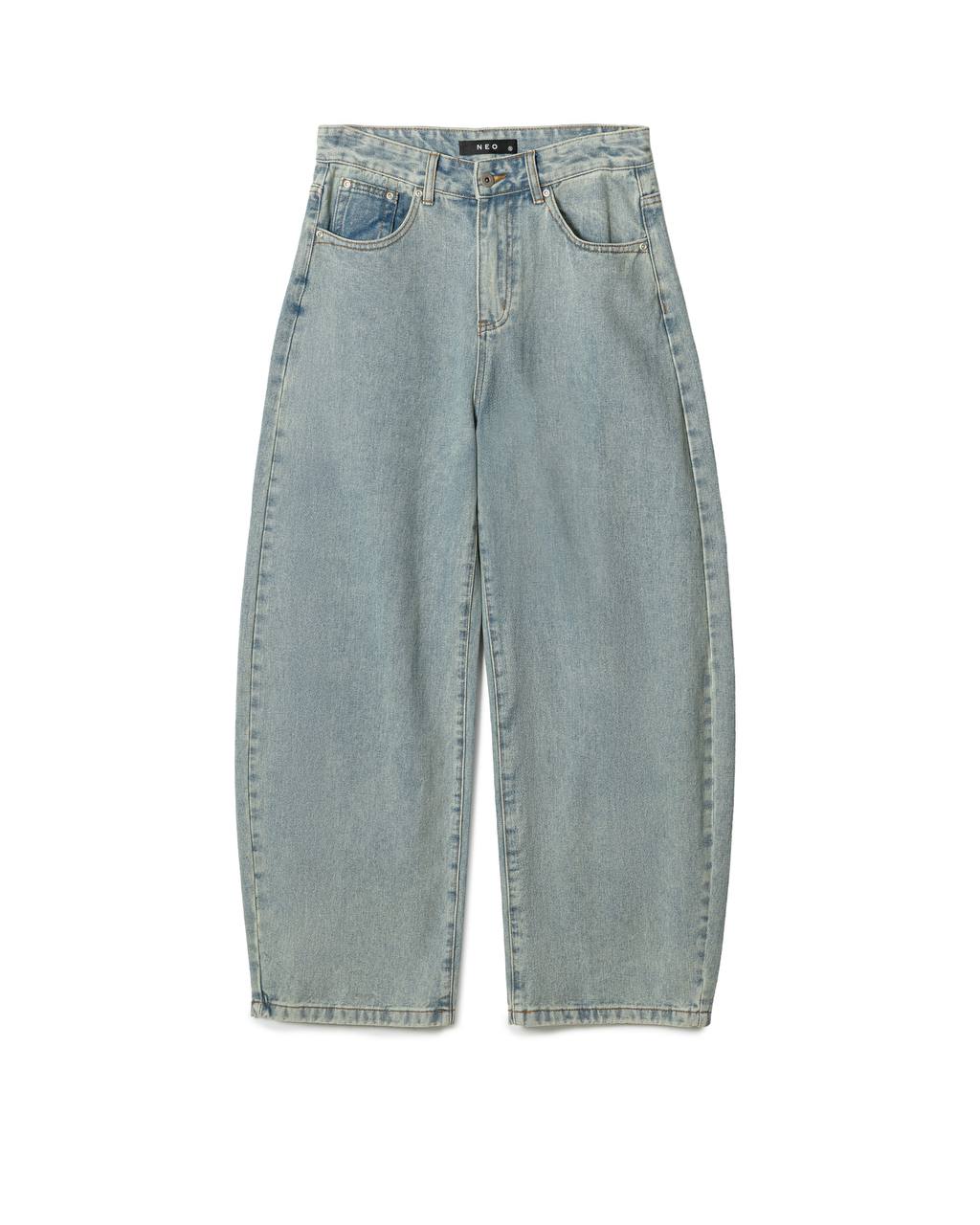 Oversized Barrel-Leg Jeans