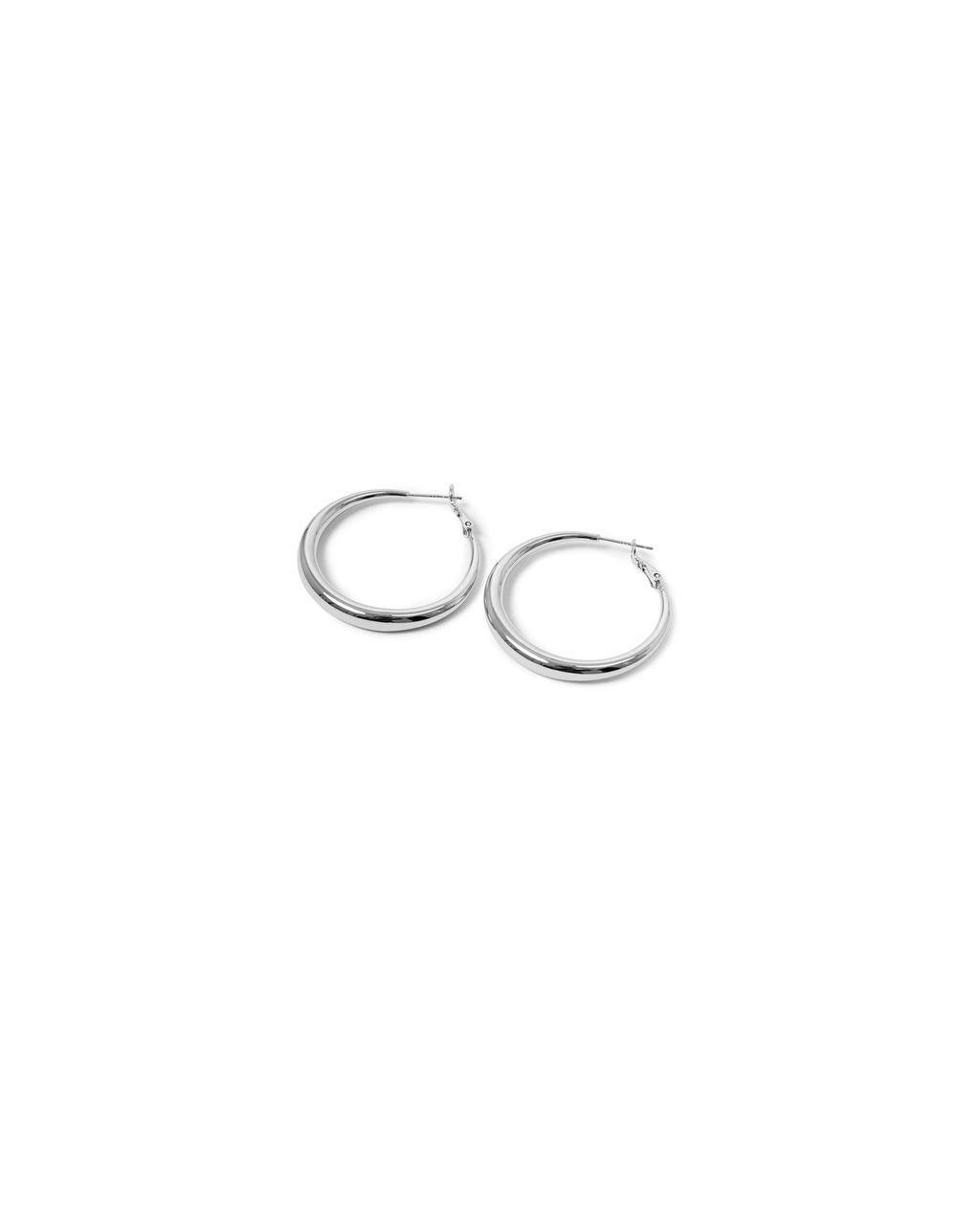 Minimalist Tubed Hoop Earrings