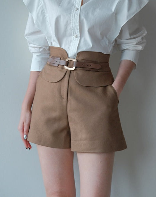 High-waisted buckle suit shorts