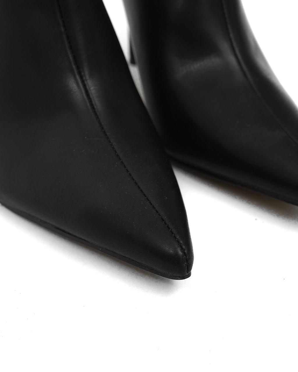 N E O Flip On Pointed Toe Heels