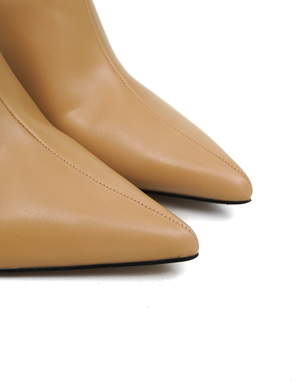 N E O Flip On Pointed Toe Heels
